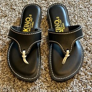 NWOT never worn Kino sandals from Key West